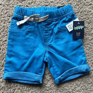 Gap 2T shorts